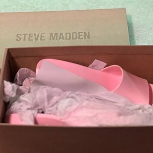 Steve Madden Harlin pink jelly shoes.